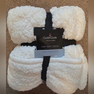 Cuddl Duds Plush Sherpa Throw - Star White